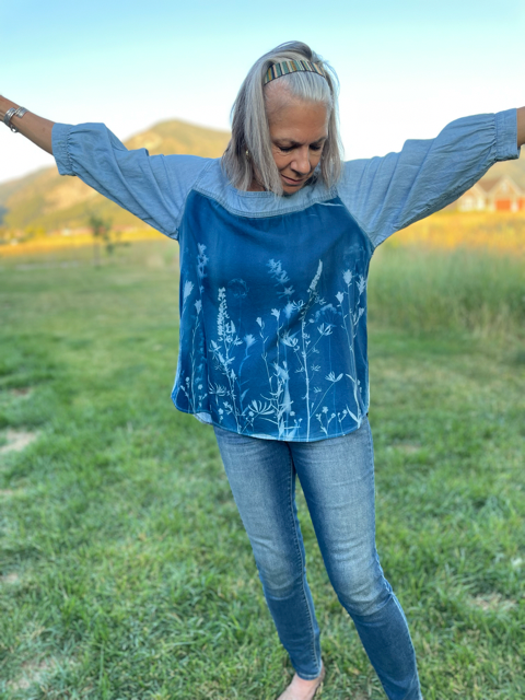 Floral Blouse: Size 12-14
