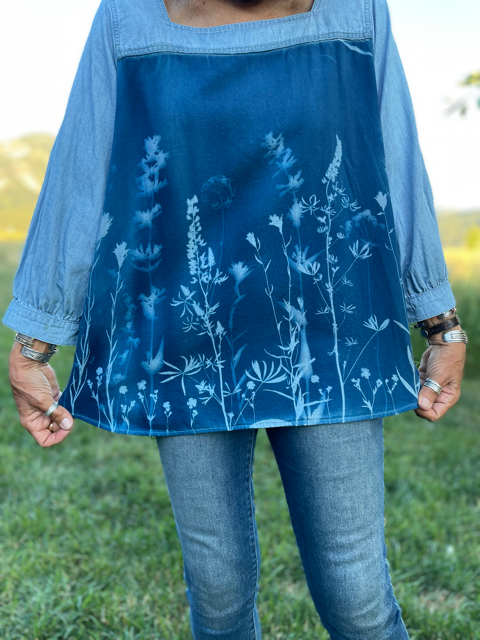 Floral Blouse: Size 12-14