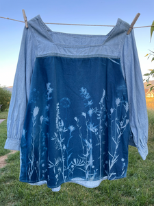 Floral Blouse: Size 12-14