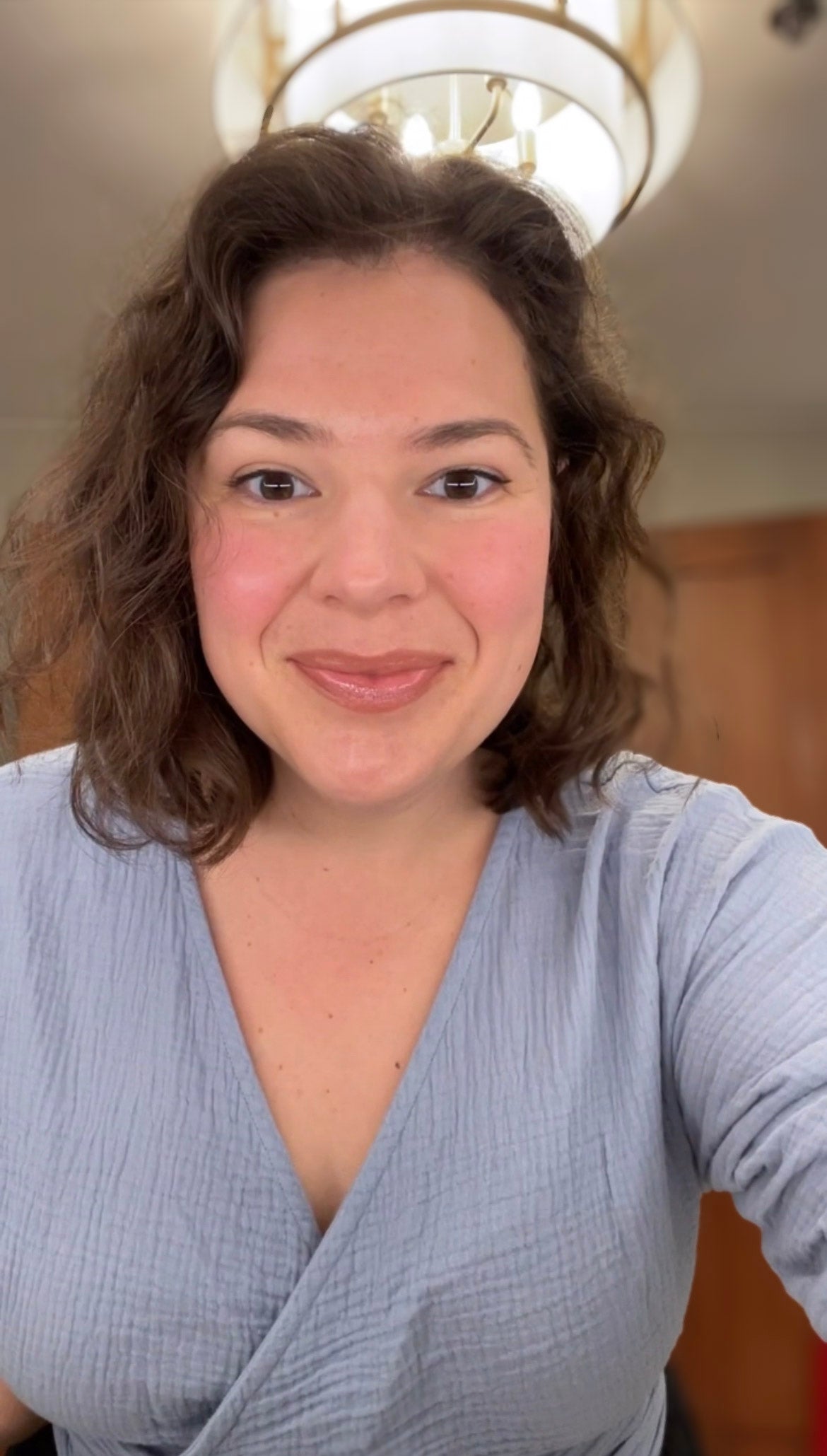 "After" picture using Crunchi clean beauty products — natural, toxin-free makeup results.”