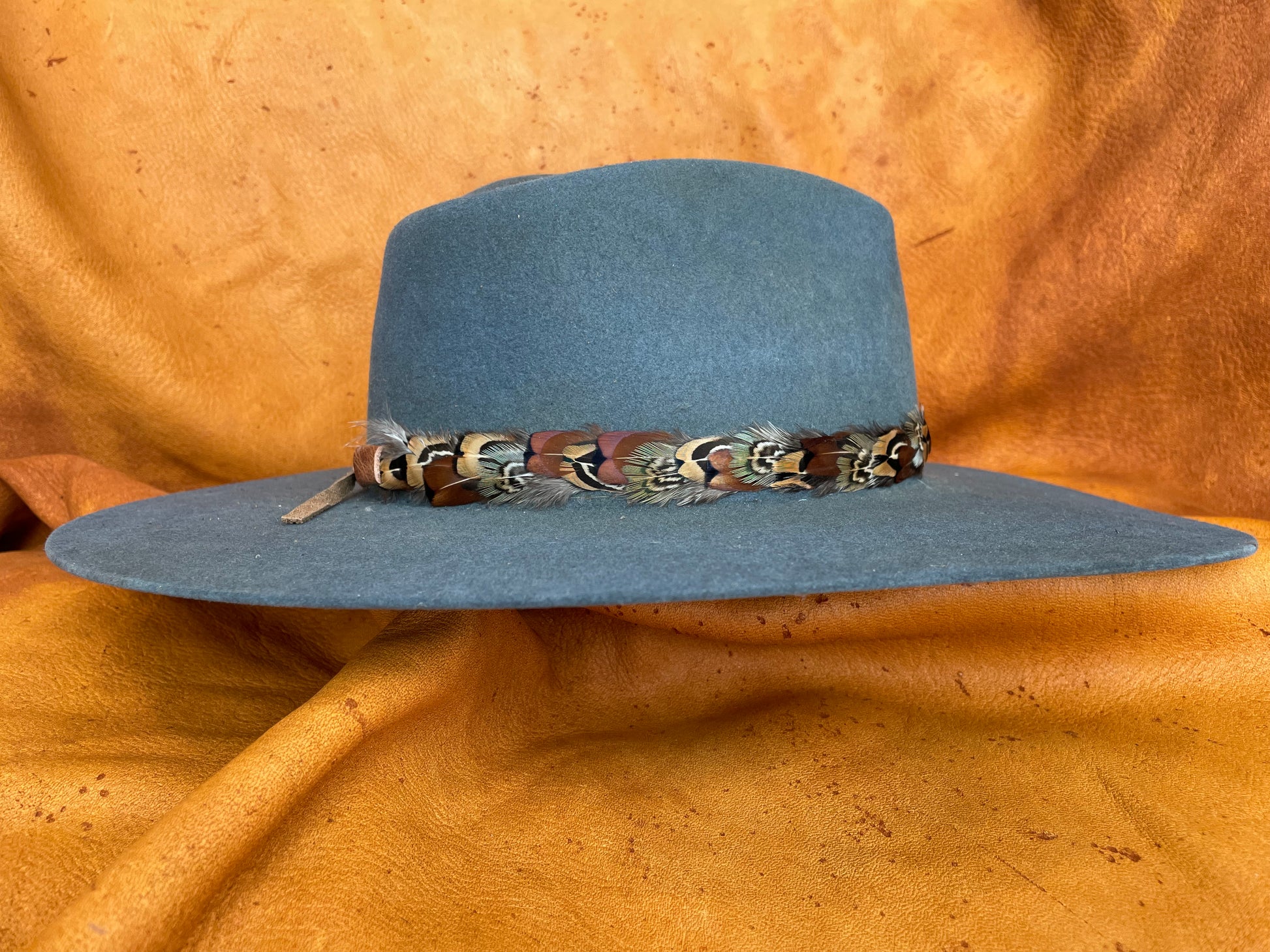 Leather ties on Isolde hatband